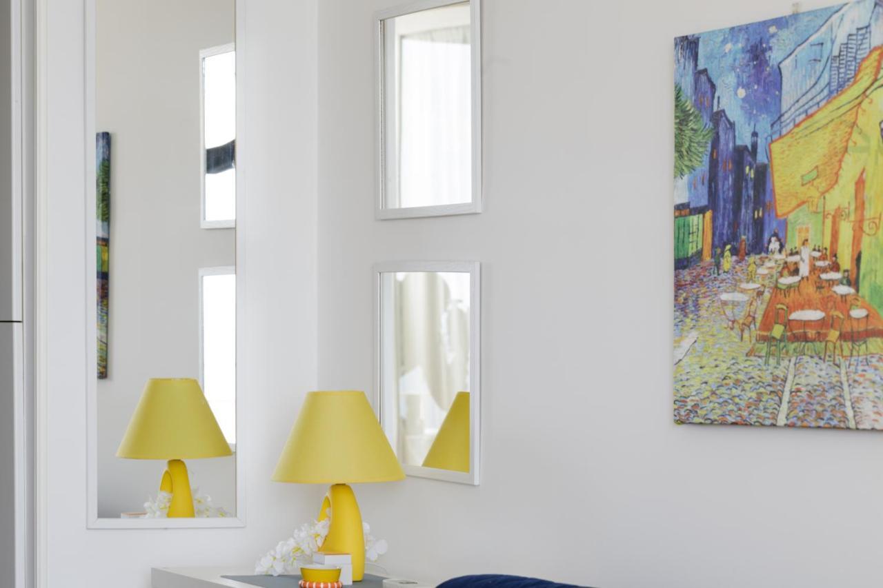 144 - Sunshine 9, Fronte E Vista Mare, 100metri Apartamento