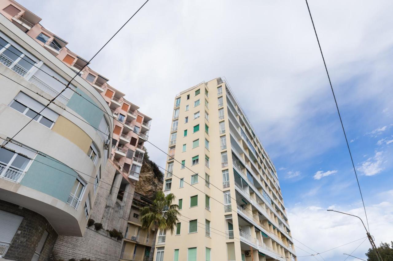 144 - Sunshine 9, Fronte E Vista Mare, 100metri Apartamento *