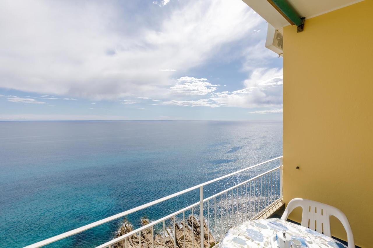 144 - Sunshine 9, Fronte E Vista Mare, 100metri